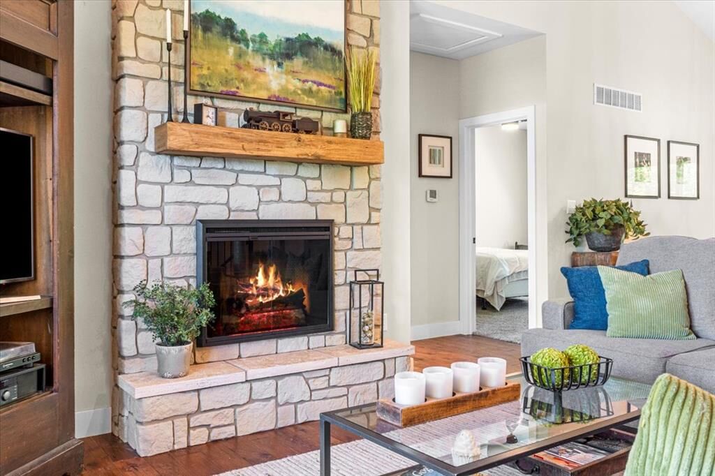 Property Photo: 7136 Windy Valley MO 63069