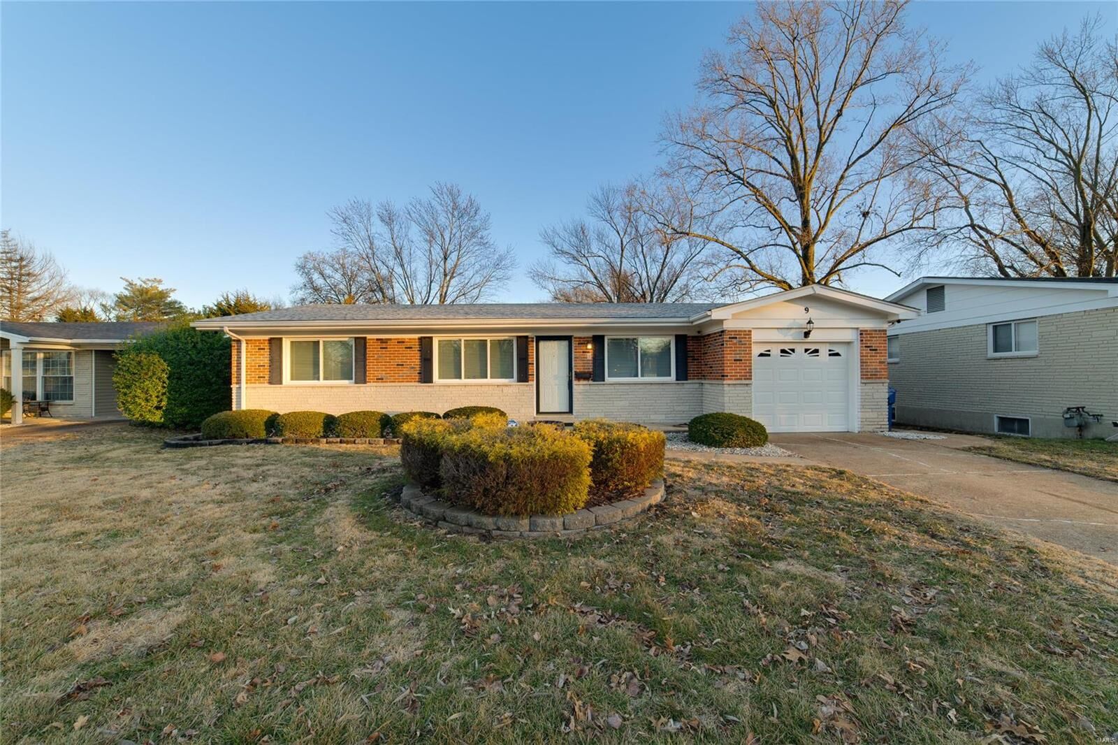 Property Photo: 9 Longhenrich Drive MO 63031