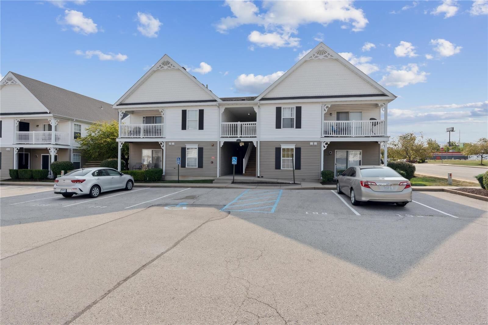 Property Photo: 198 Brandy Mill Cir #B MO 63049
