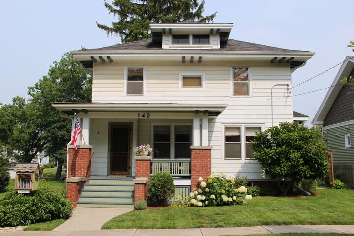 Property Photo:  140 S Kane St  WI 53105 