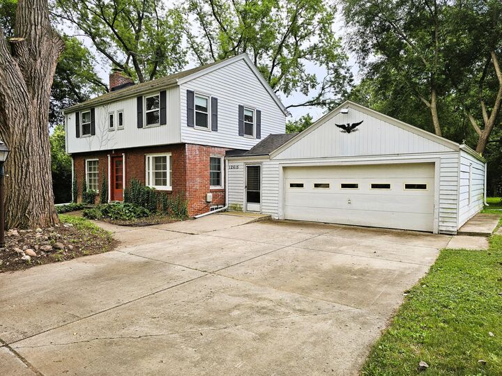 Property Photo:  12615 W Honey Ln  WI 53151 