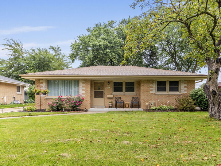 4429 S 63rd St  Greenfield WI 53220 photo