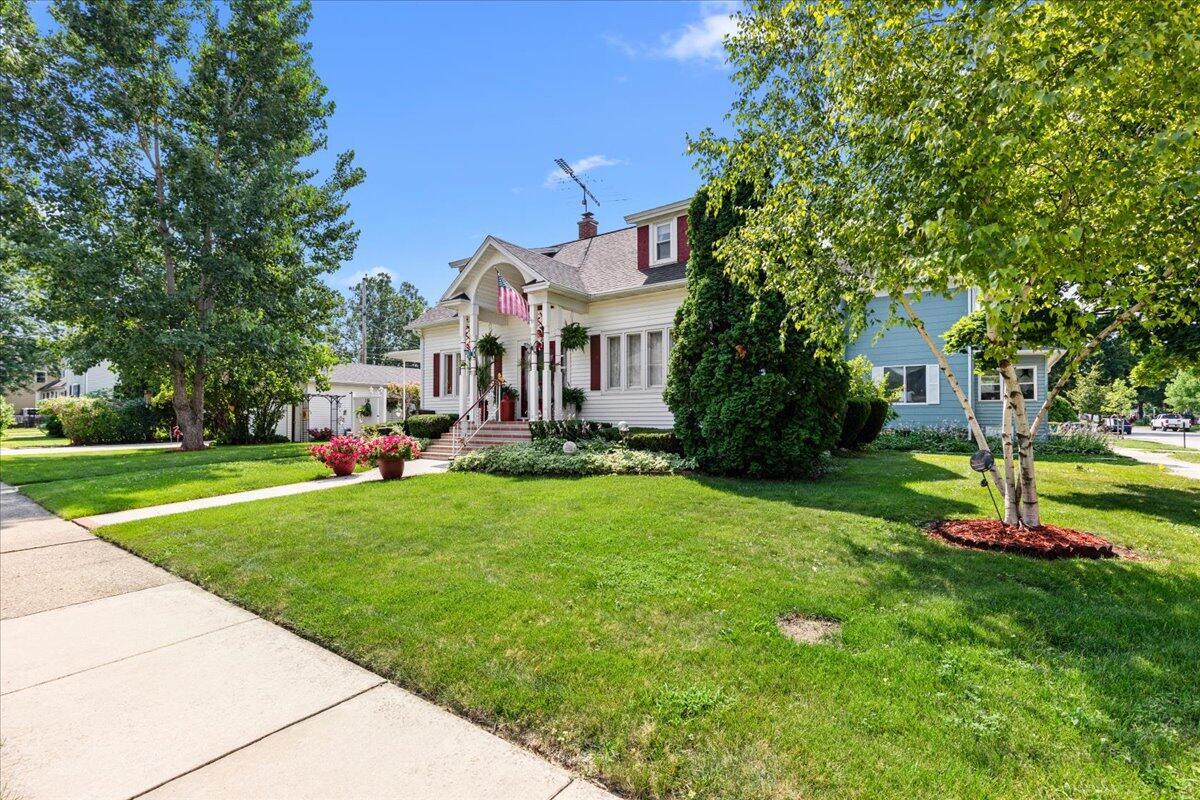 Property Photo: 154 Boyd St WI 54935