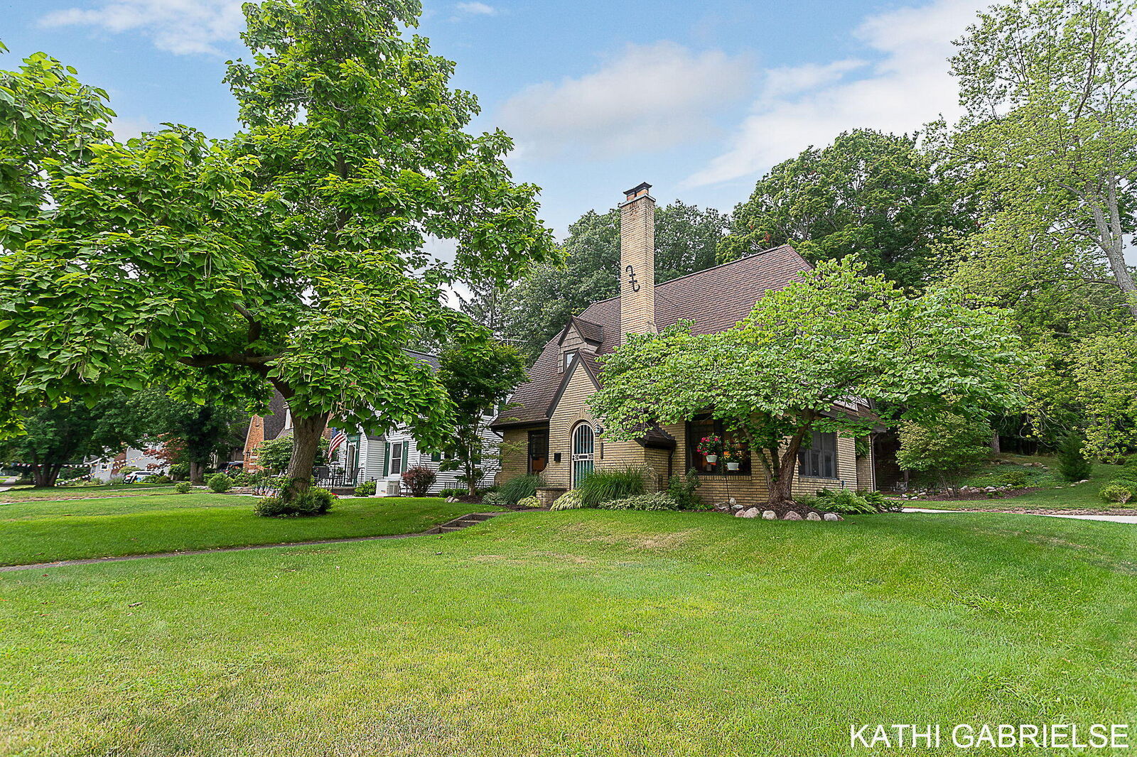 Property Photo: 1001 Sheldon Road MI 49417