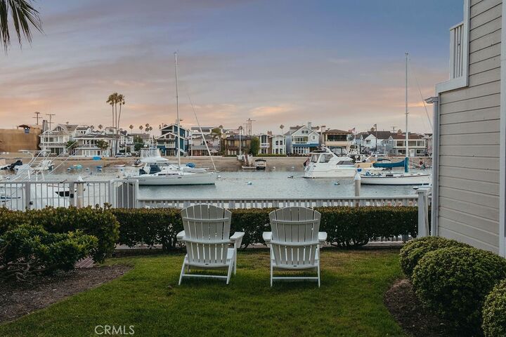 Property Photo:  994 Bayside Cove 611  CA 92660 
