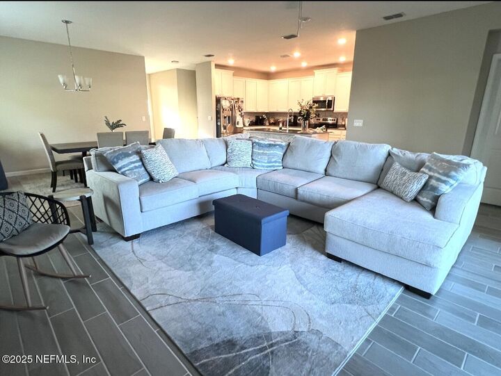Property Photo:  7476 Rimrock Court  FL 32222 