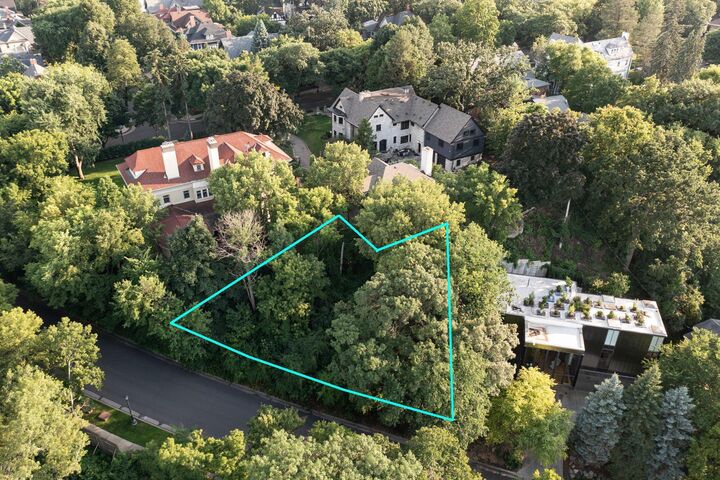 Property Photo:  1527 Waverly Place  MN 55403 