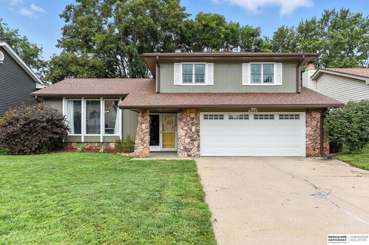 6028 N 110th Circle  Omaha NE 68164 photo