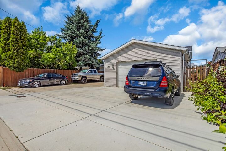 Property Photo: 3132 Woodsdale Road BC V4V 1X8