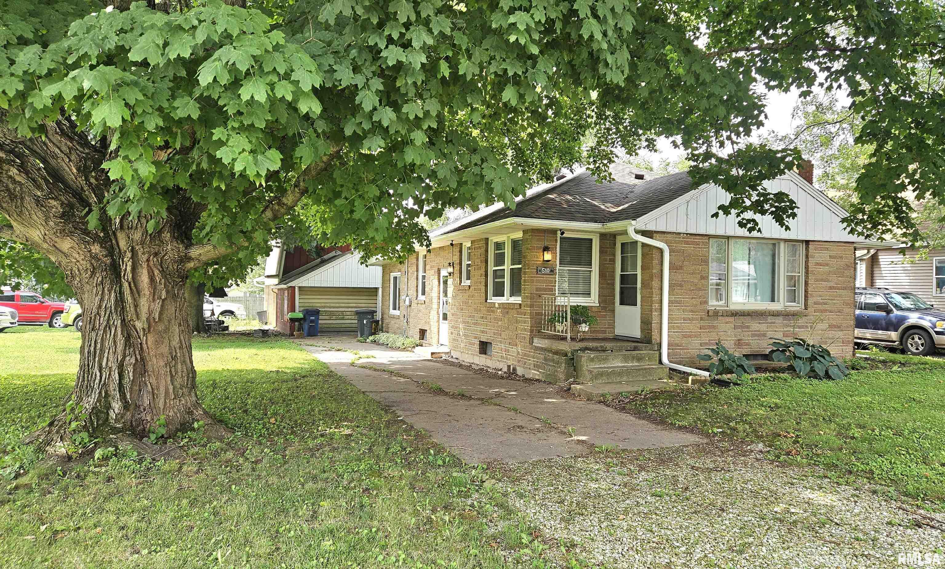 Property Photo:  510 W Myrtle Street  IL 61520 