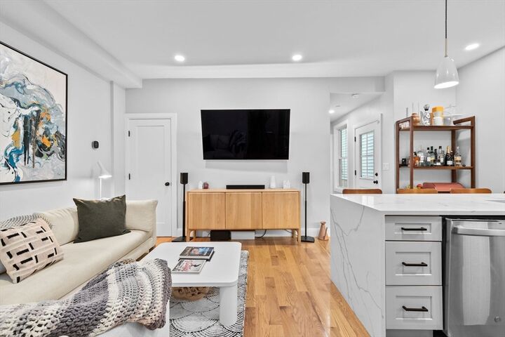 Property Photo:  176 W 7th St. 1  MA 02127 