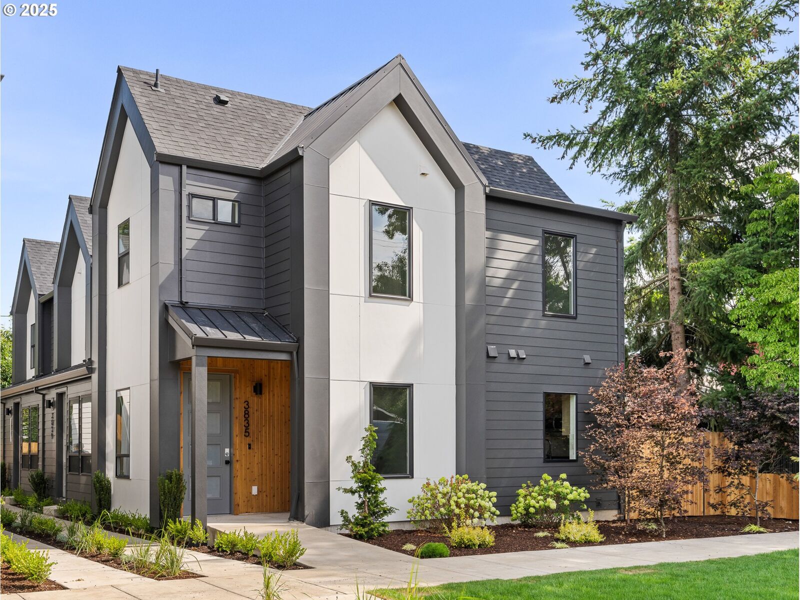 Property Photo:  3843 N Willis Blvd 3  OR 97217 