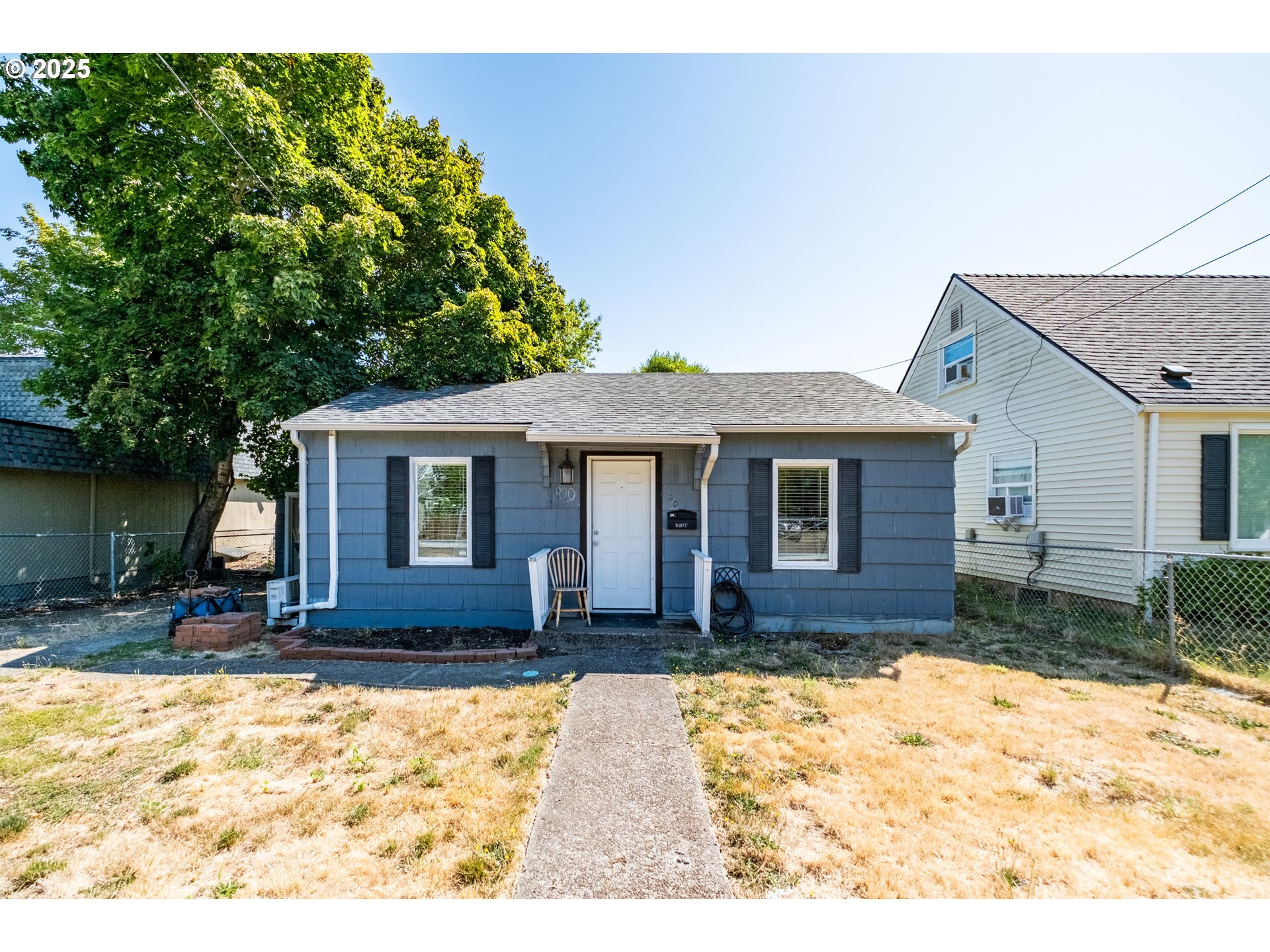 Property Photo:  820 Rosemont Ave  OR 97304 