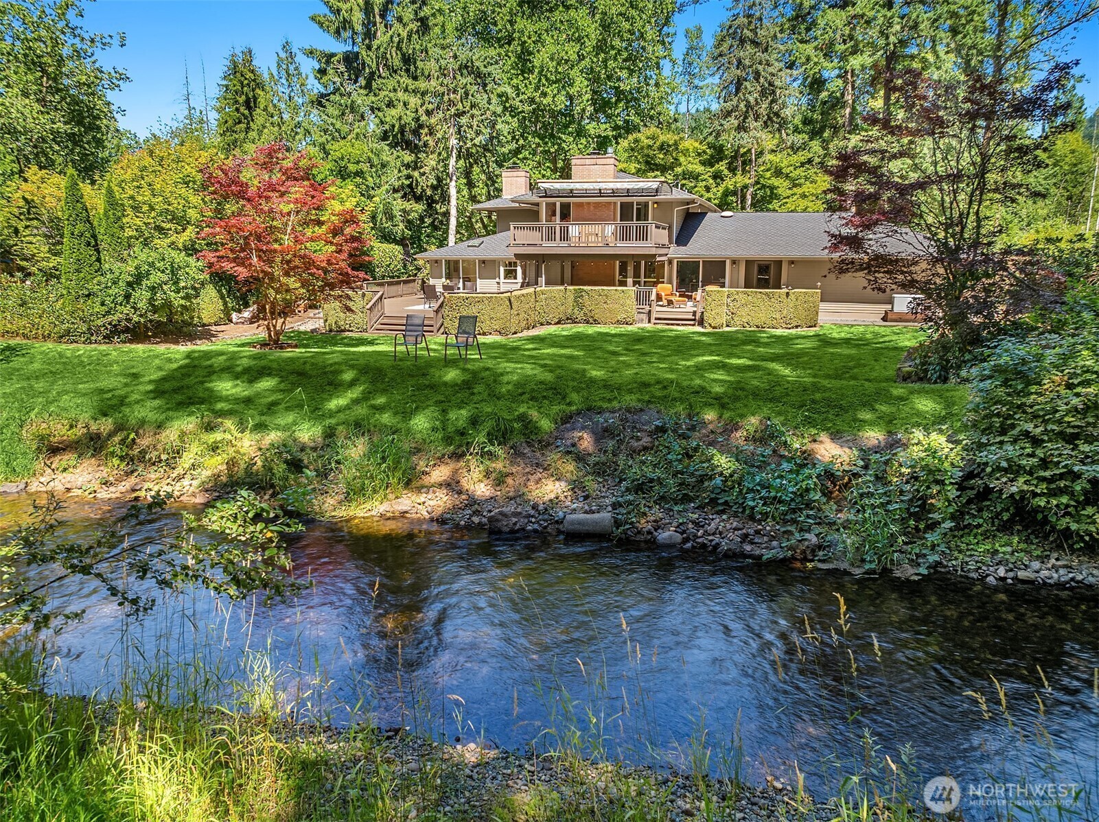 Property Photo: 1201 Sycamore Drive SE WA 98027