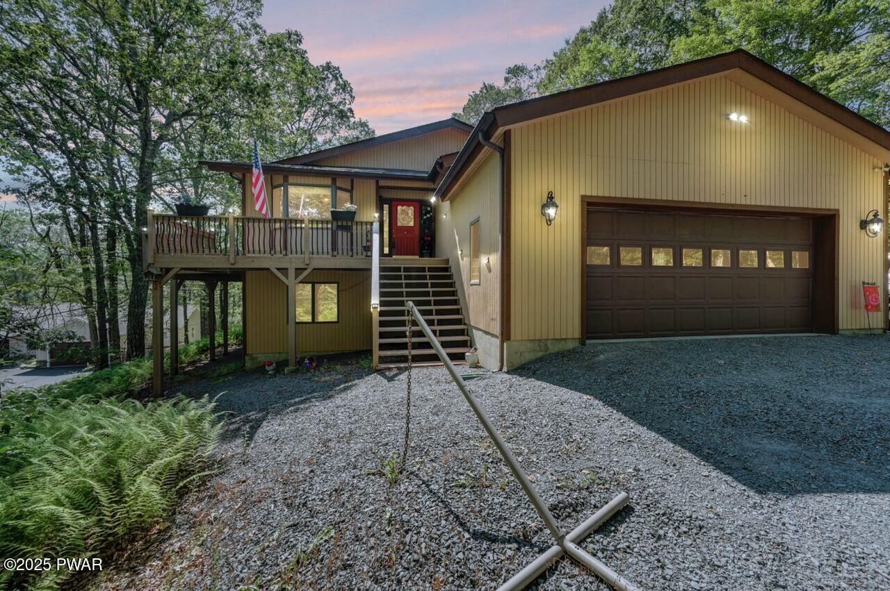 Property Photo:  308 Maple Ridge Drive  PA 18428 