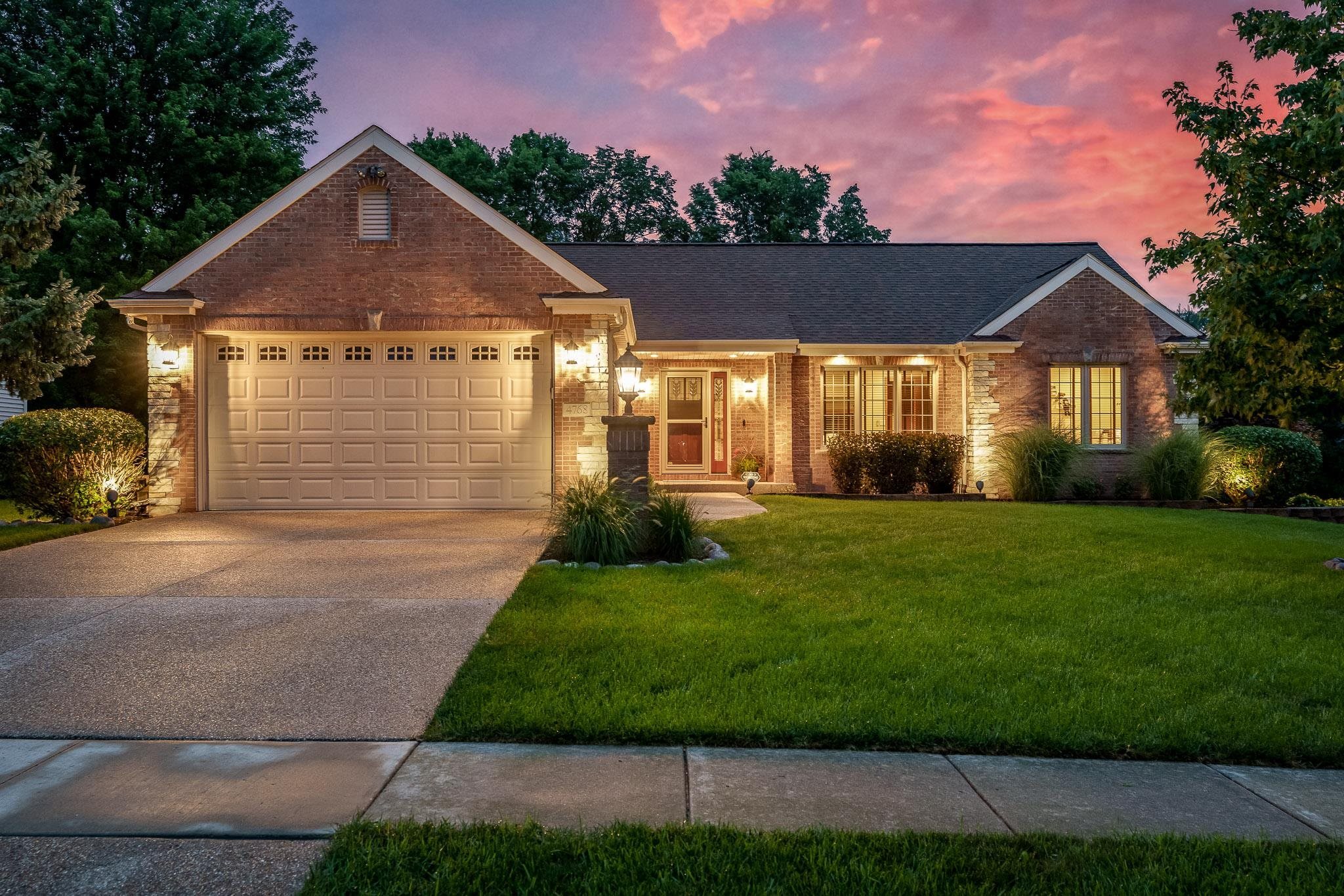 Property Photo: 4768 Lindbloom Lane IL 61016