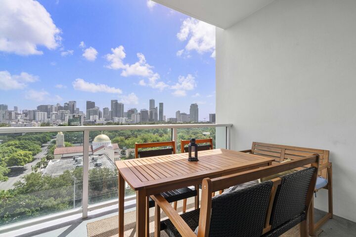 Property Photo: 2525 SW 3rd Avenue 807 FL 33129