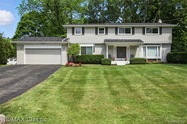 7027 Beverly Crest Drive  West Bloomfield Twp MI 48322 photo