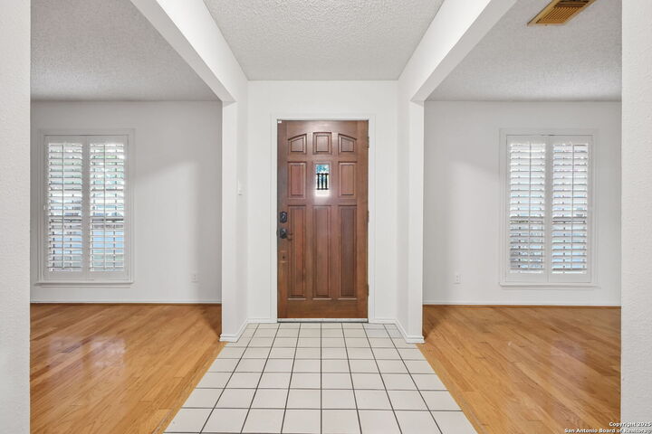 Property Photo: 15319 Pebble Path TX 78232