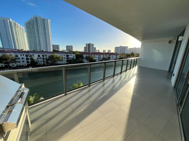 Property Photo: 3250 NE 188 St 403 FL 33180