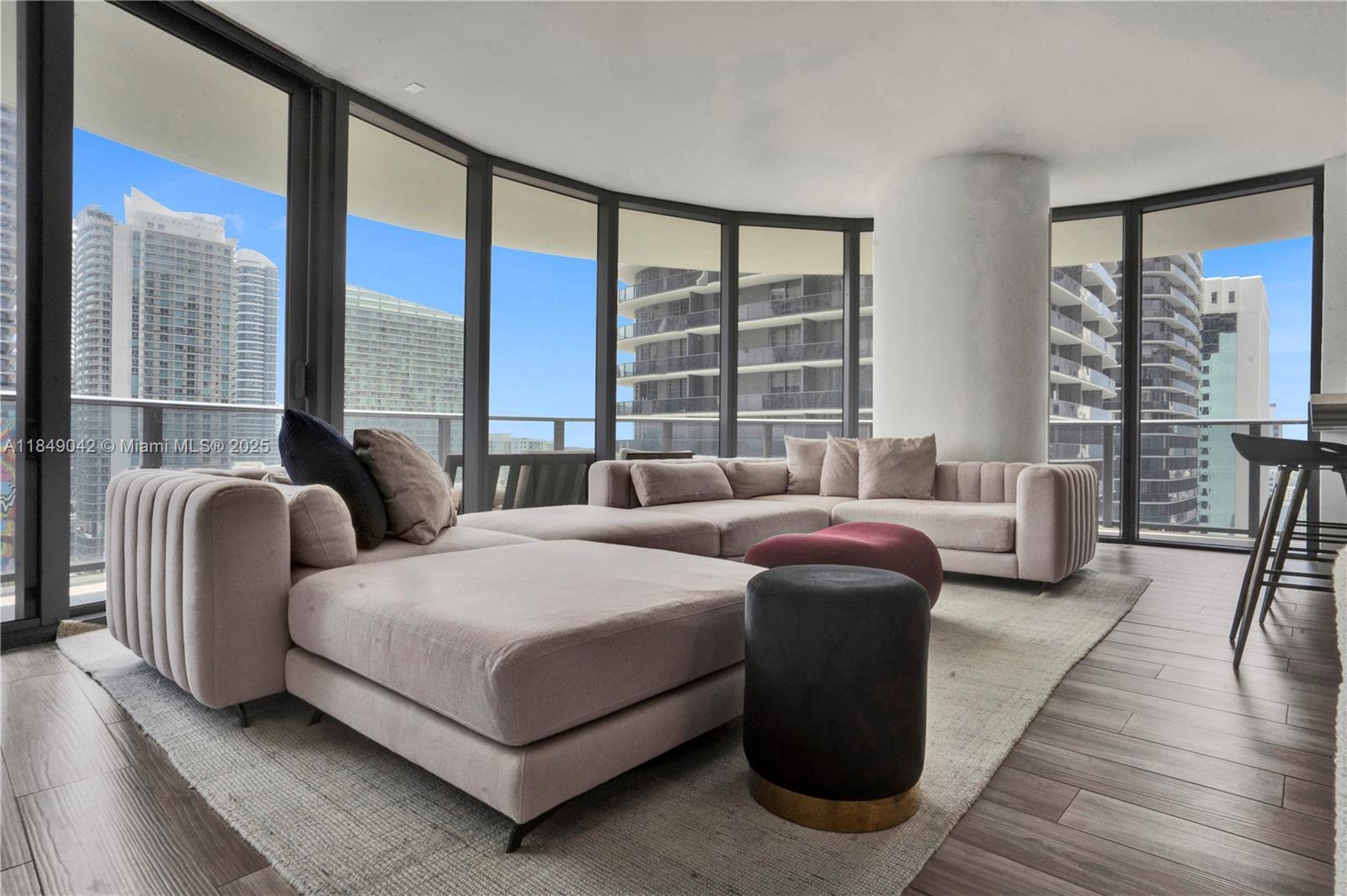 Property Photo: 801 S Miami Ave 1801 FL 33130
