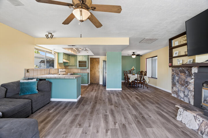 Property Photo:  940 Golden Heights Court  CA 96003 