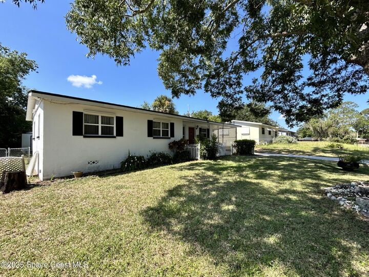 Property Photo:  2545 Johnson Drive  FL 32796 