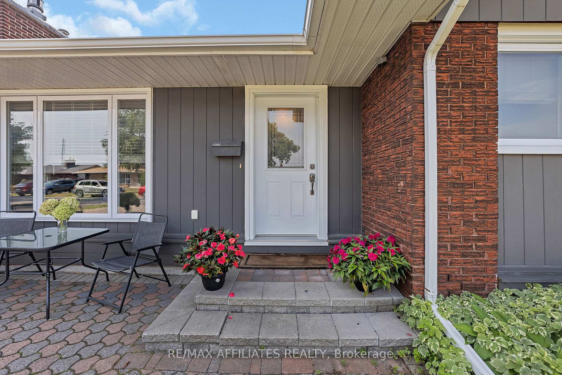 Property Photo:  11 Tripp Crescent  ON K2J 1C5 