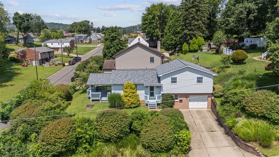 Property Photo:  1305 Sherman St  PA 15024 