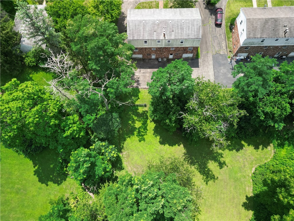 Property Photo: 372-374 Sunset Rd PA 15237