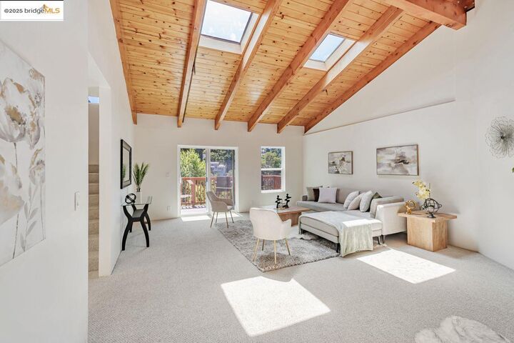 Property Photo:  6659 Exeter Dr  CA 94611 