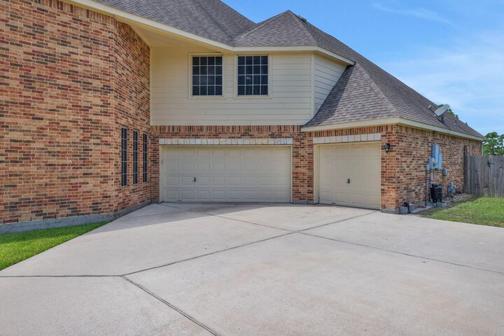 Property Photo:  4103 Broadmoor Drive  TX 77523 