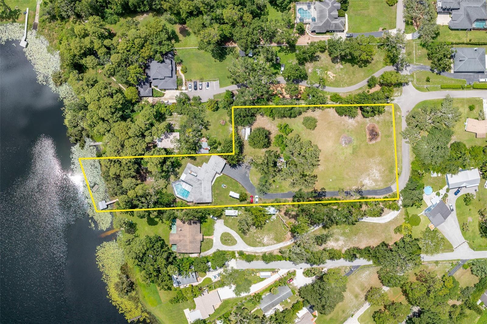 Property Photo: 9214 Rhea Drive FL 33556