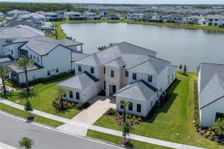 Property Photo:  9760 Laurel Berry Drive  FL 32827 
