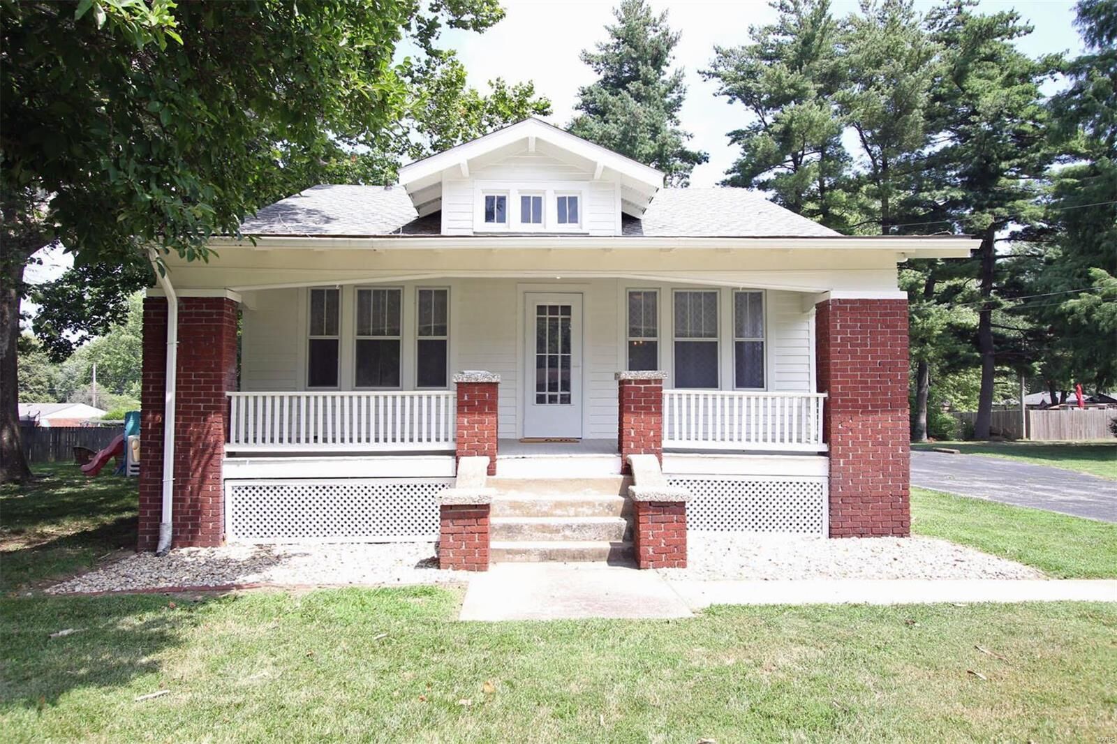 Property Photo:  160 S Clearview Drive  IL 62024 