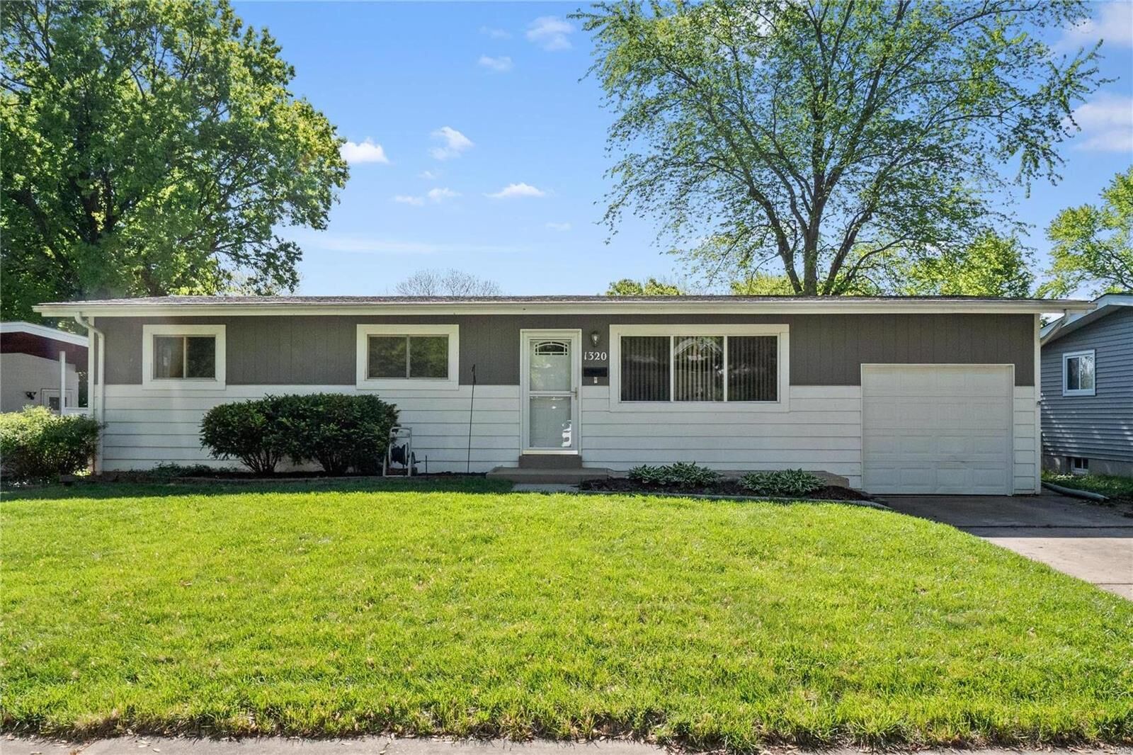 Property Photo:  1320 Parakeet Lane  MO 63031 