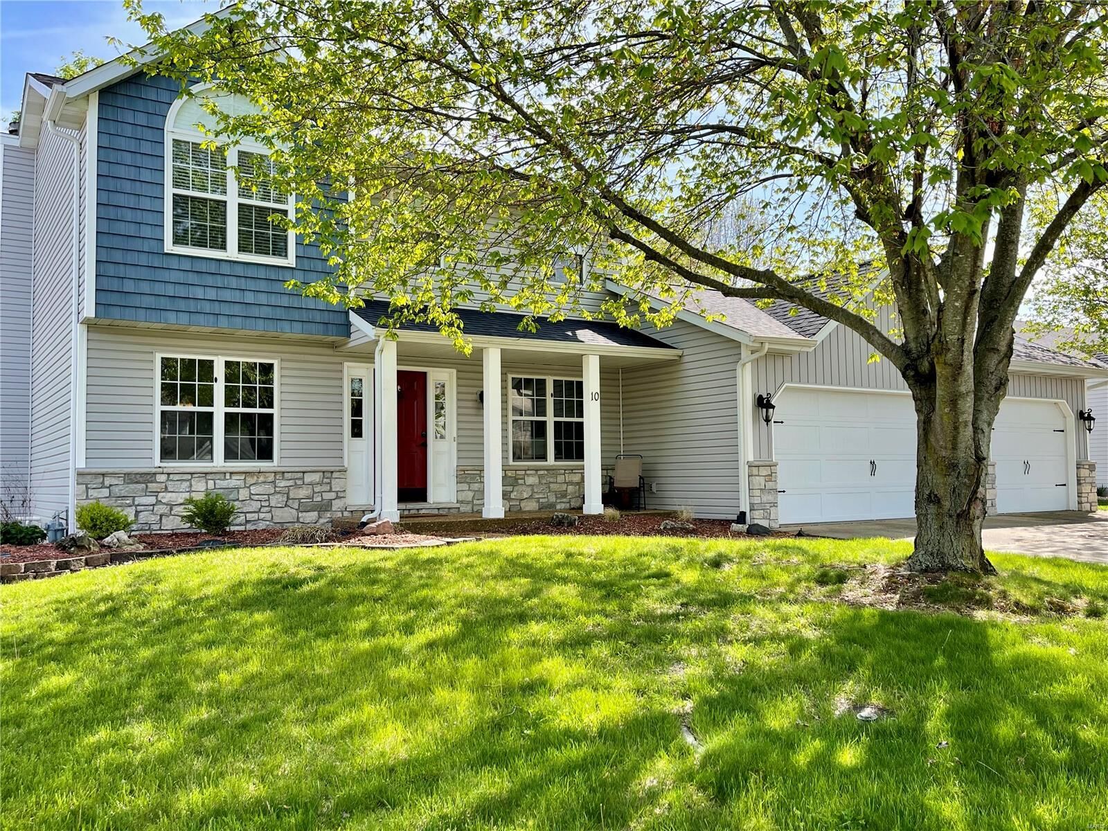 Property Photo: 10 Stonebrooke IL 62294