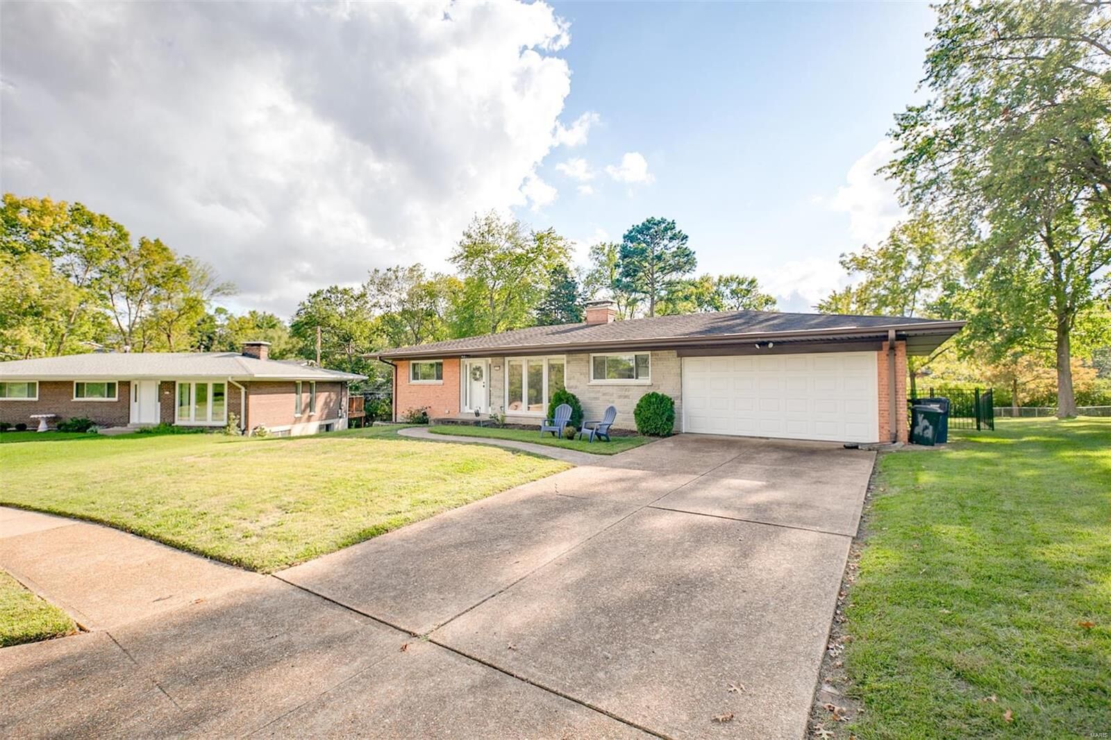 Property Photo: 9856 Amberley Drive MO 63126
