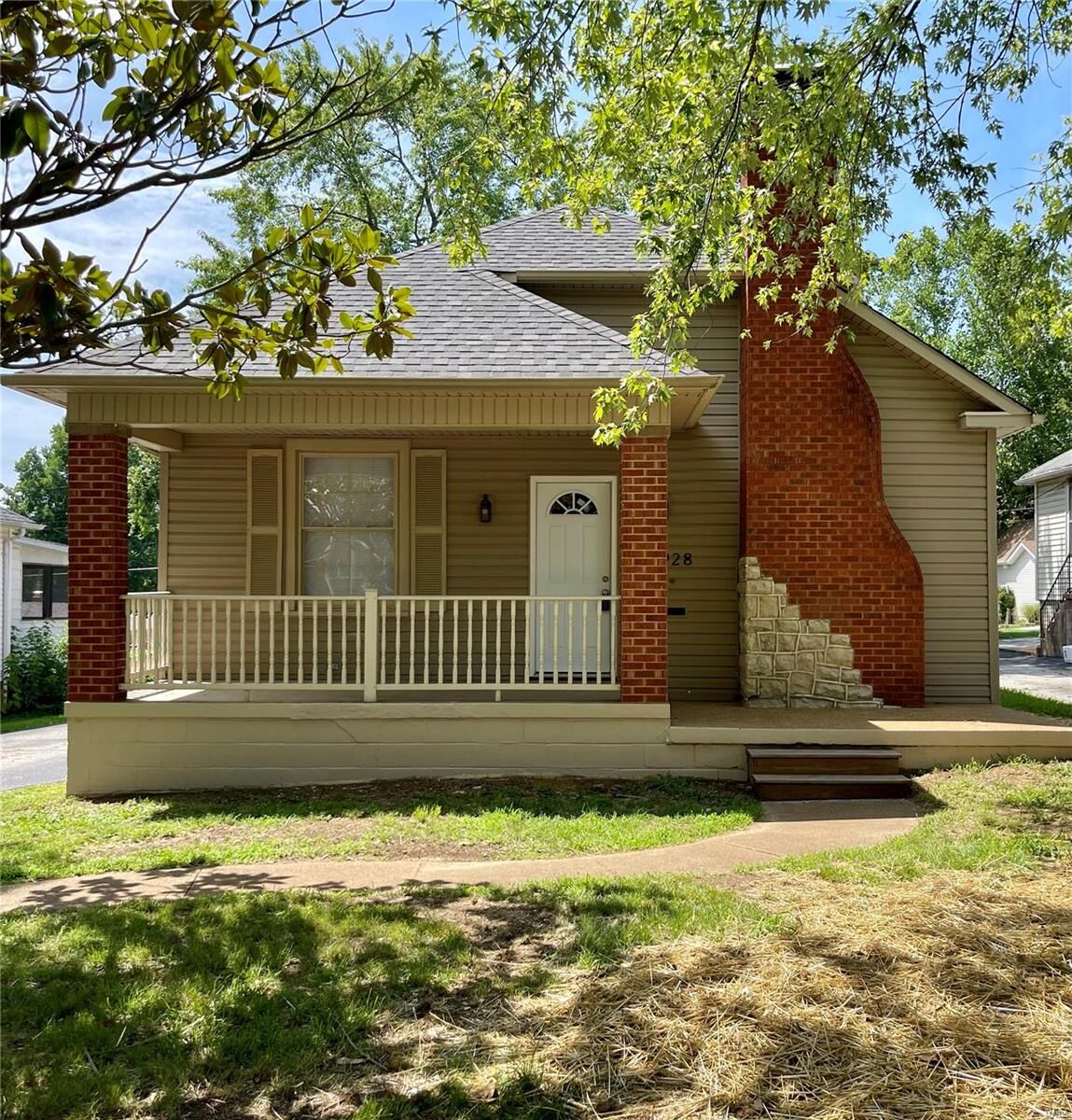 Property Photo: 928 W Main Street MO 63028