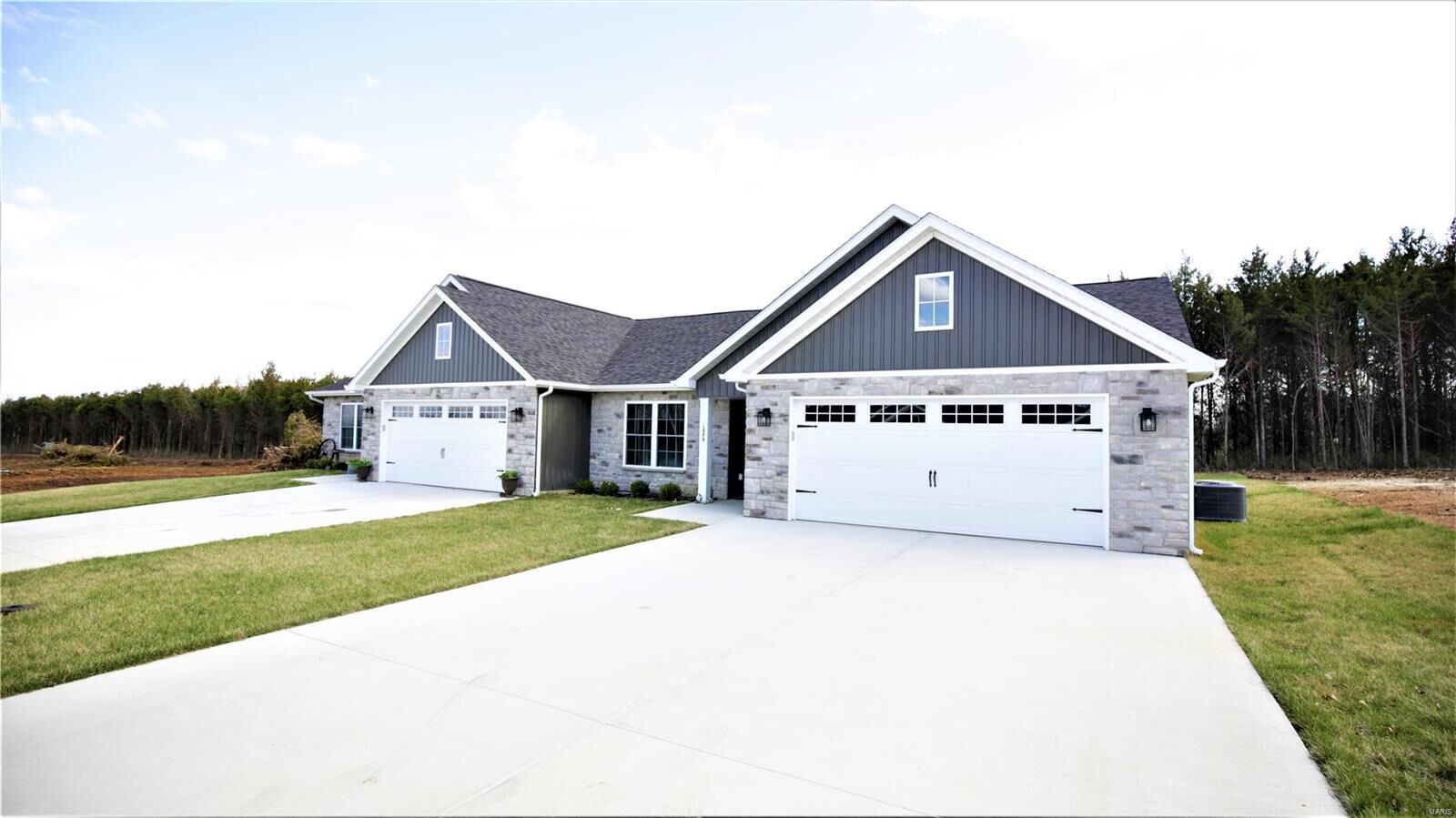 Property Photo:  1521 Hickory Landing  MO 63020 