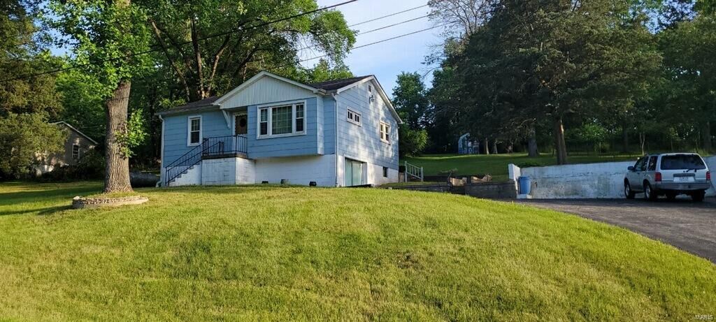 Property Photo: 8366 Pleasant Valley Dr MO 63016