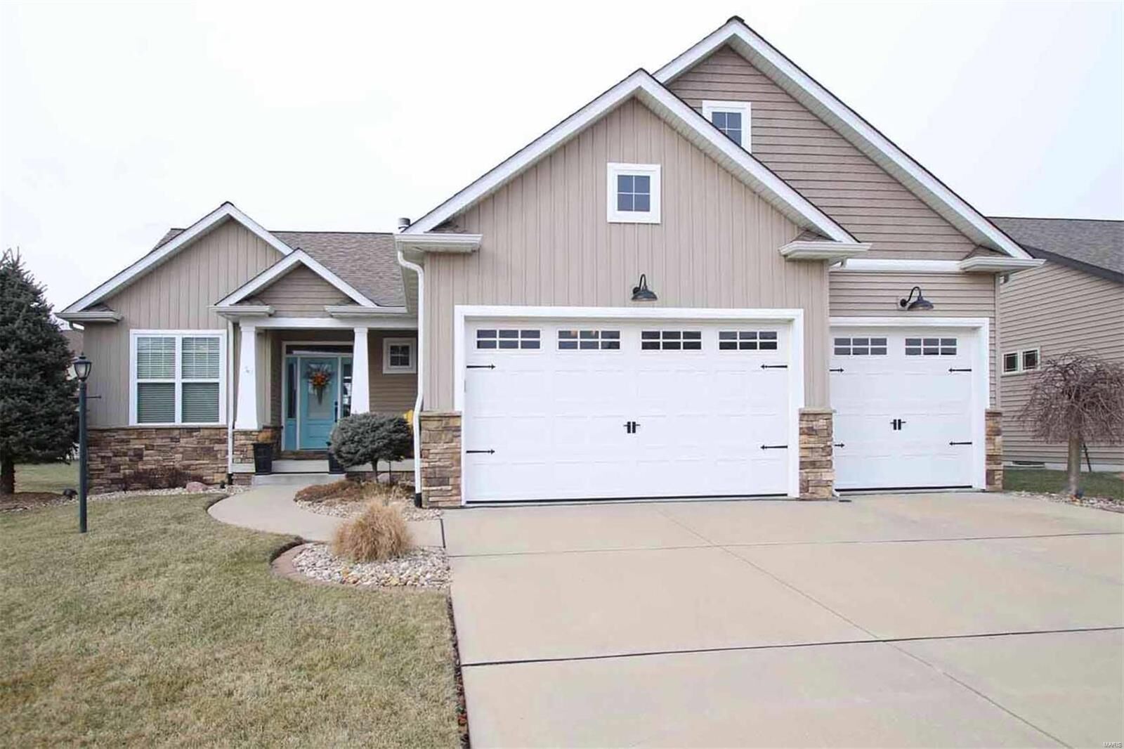 Property Photo:  3170 Alexandria Drive  IL 62034 