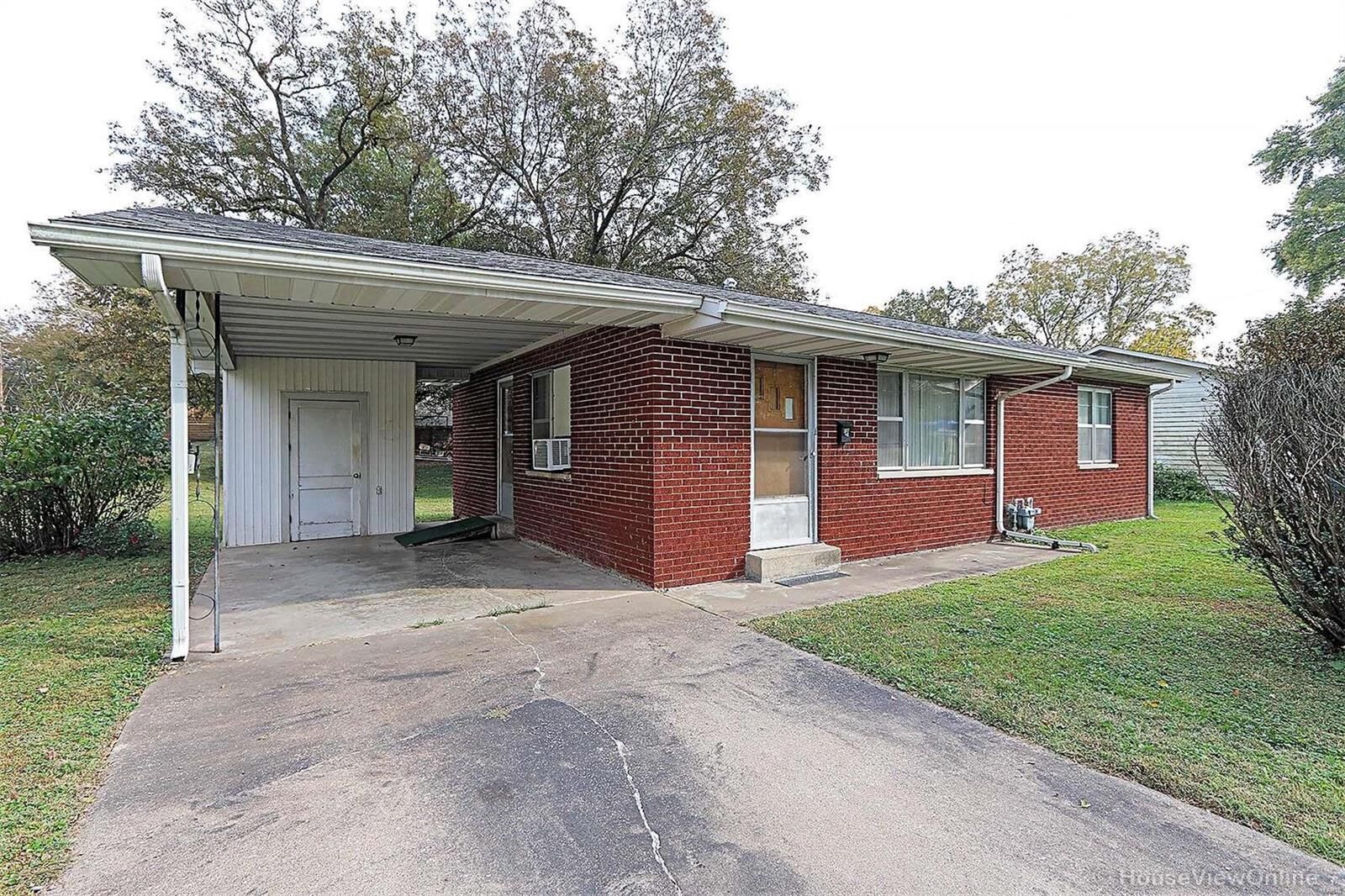 Property Photo:  606 Dearborn Street  MO 63780 