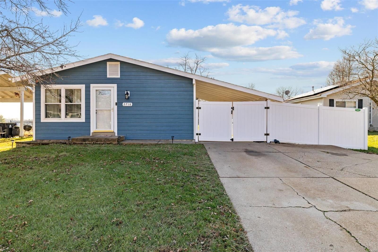 Property Photo:  2718 Blue Heron Drive  MO 63031 