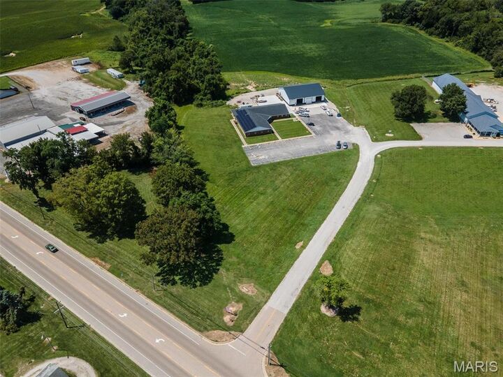 Property Photo:  4519 Alton Commerce Parkway  IL 62002 