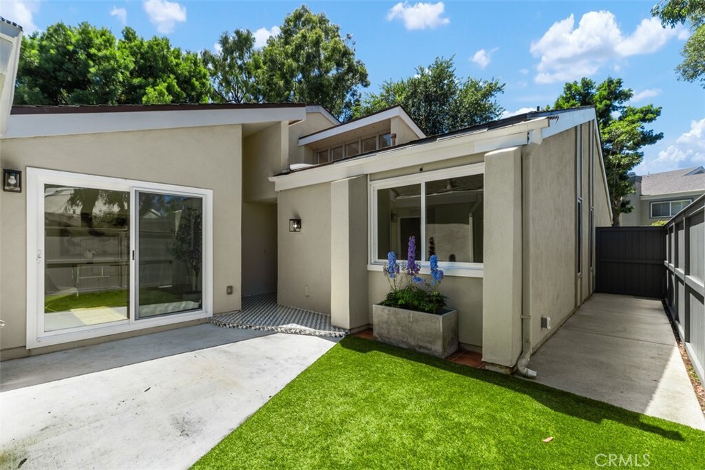 Property Photo:  19858 Deep Harbor Drive  CA 92648 