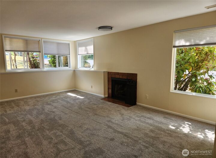 Property Photo: 17801 Stone Avenue N 1-2 WA 98133