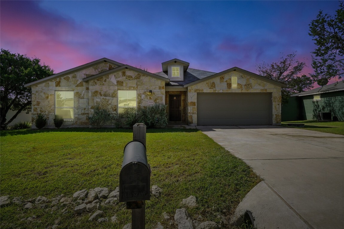 Property Photo: 21201 Winslow Cove TX 78645