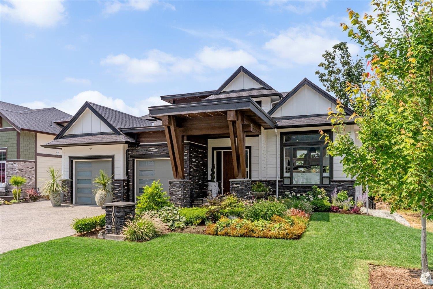 Photo de la propriété: 10047 Magnolia Place BC V0X 1X1