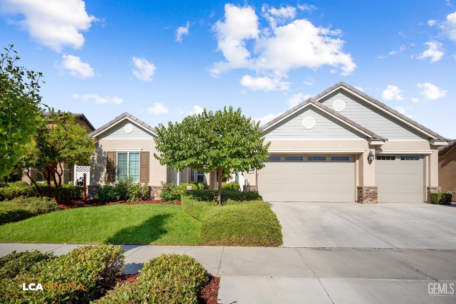 Property Photo:  1709 Apsley Court  CA 93311 